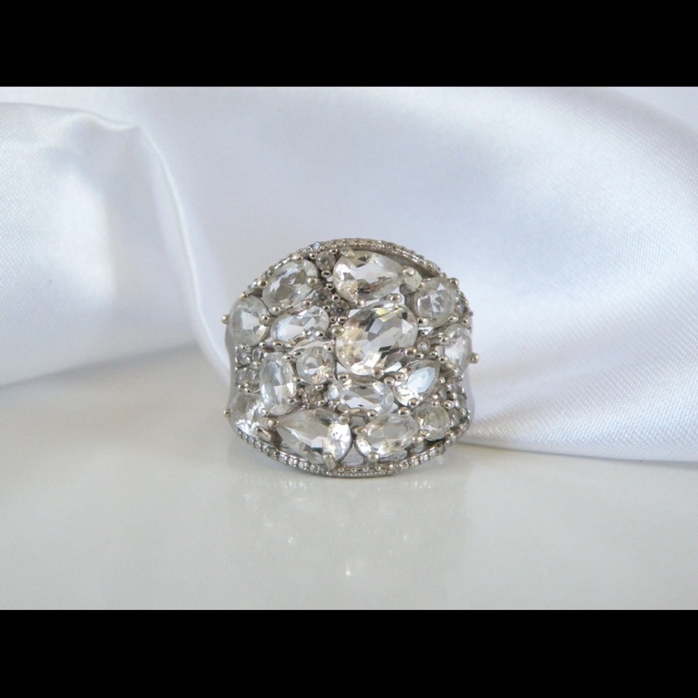 Elegant Silver lab created diamond ring gorgeous